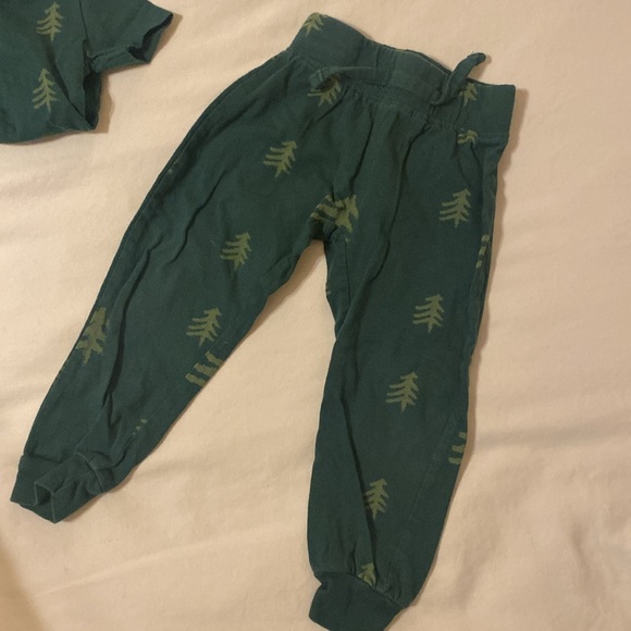Little James forest green tree shirt and pant set - Picture 3 of 5